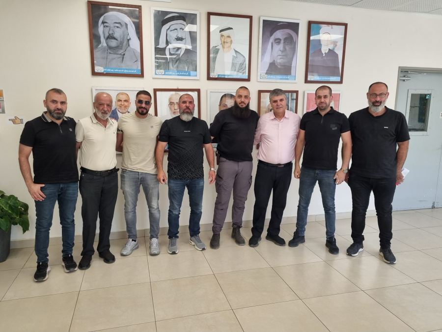 بيان مشترك لبلدية ام الفحم واللجنة المصغرة عن تجّار المدينة وأصحاب المصالح بشأن ضريبة اللافتات
